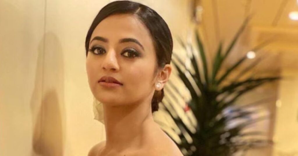 Helly Shah Multi-Media Content Plan: Visualizing the Truthtory